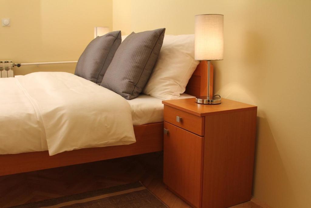 Rooms Villa Aria Sesvete Bagian luar foto