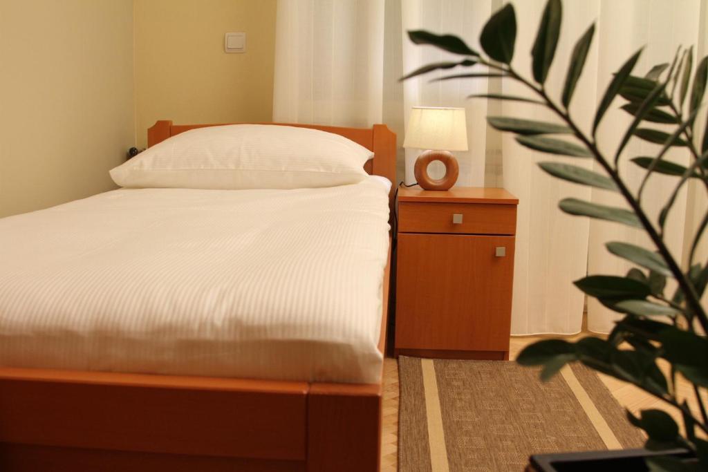 Rooms Villa Aria Sesvete Bagian luar foto